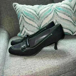 Stuart Weitzman Black Closed toe short heel loafer Size 8